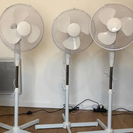 Maison Amienoise Renovee Duplex Confort 6pers Wifi 度假居 *